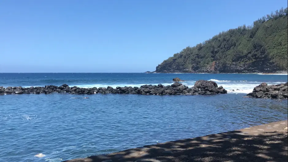 Manapany-les-Bains, piscine maritime naturelle dans la lave à Saint-Joseph