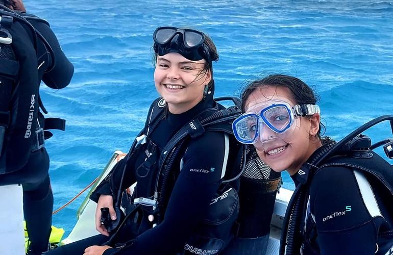 Sortie snorkeling guidée à Saint-Gilles avec mise à l'eau depuis bateau